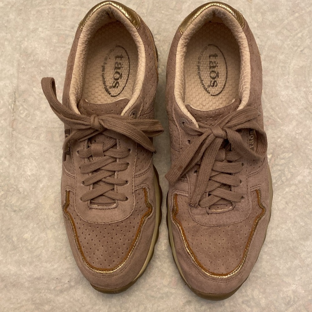 Taos 8.5 suede leather sneakers with gold trim - Picture 2 of 11